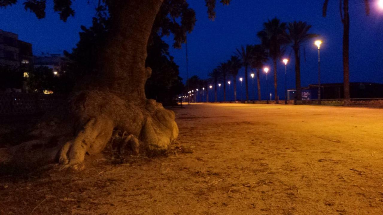 White Stones Beach In Sant Pol De Mar Exteriör bild
